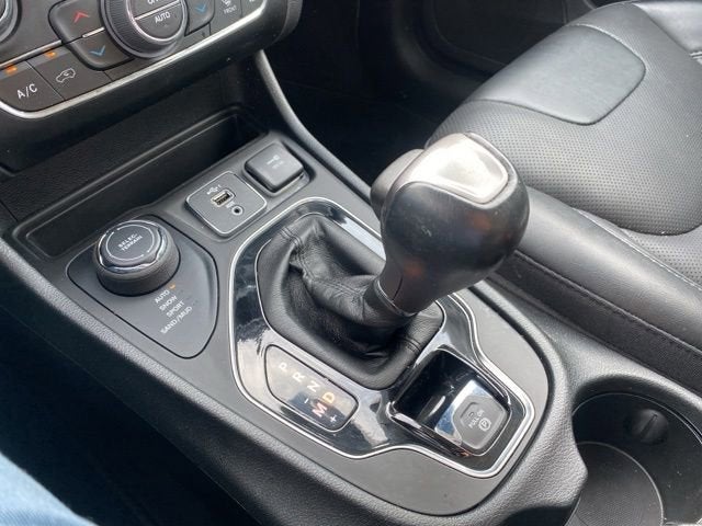 2023 Jeep Cherokee Altitude Lux