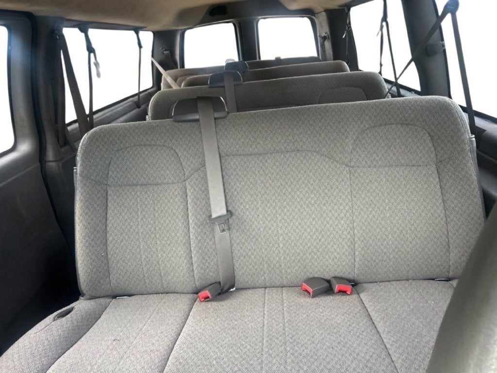 2017 Chevrolet Express Passenger 3500 LT
