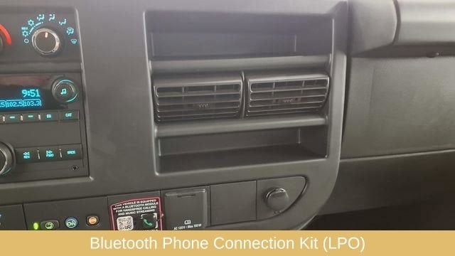 2025 Chevrolet Express Cargo WT