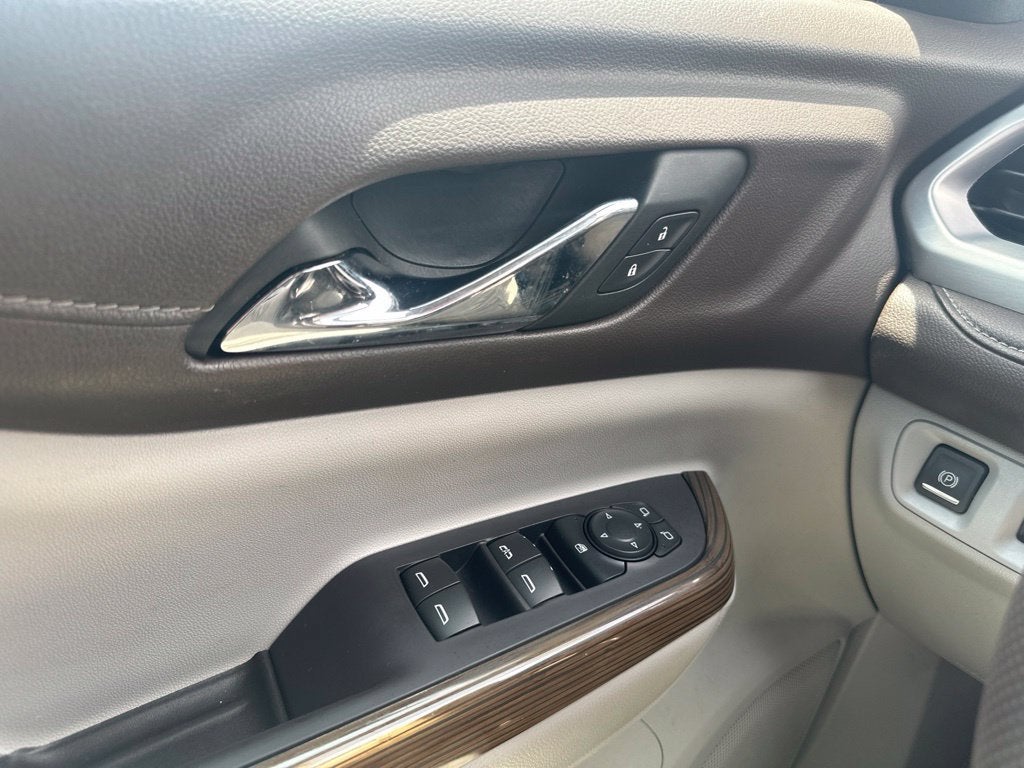 2022 GMC Acadia SLE