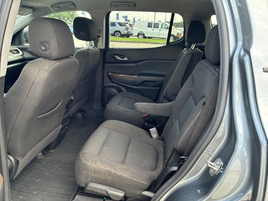 2022 GMC Acadia SLE