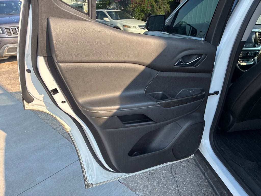 2020 GMC Acadia SLT