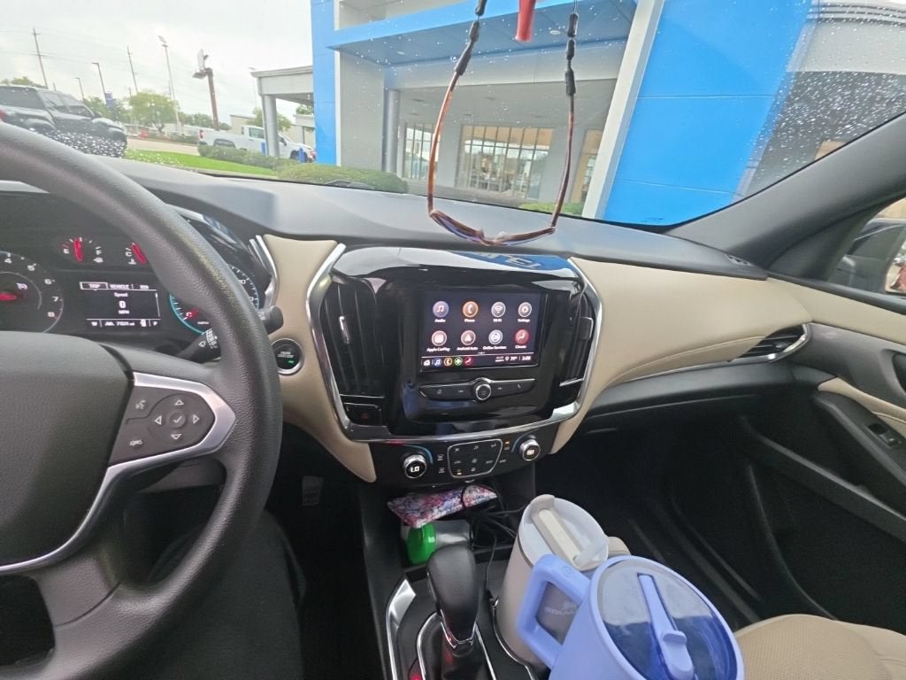 2022 Chevrolet Traverse LS