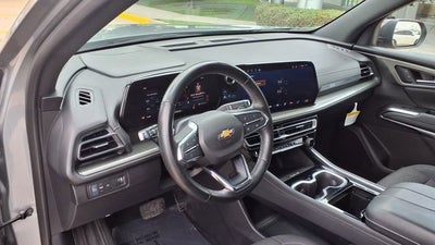 2024 Chevrolet Traverse LT