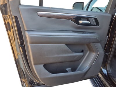 2025 Chevrolet Suburban LT