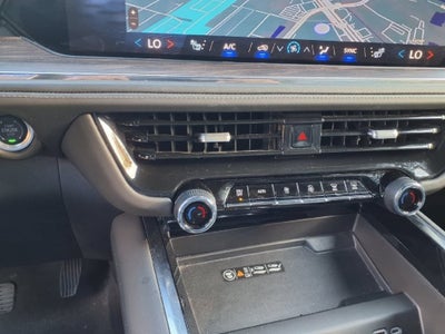 2025 Chevrolet Suburban LT