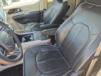 2023 Chrysler Pacifica Hybrid Limited