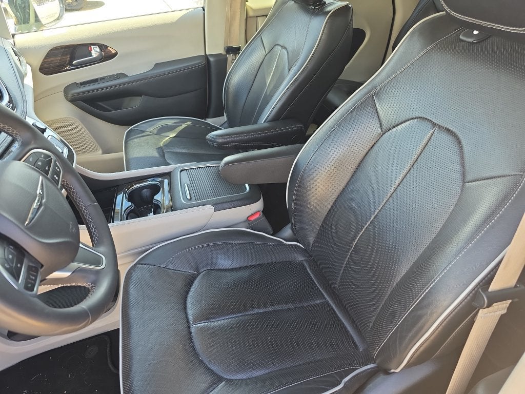 2023 Chrysler Pacifica Hybrid Limited