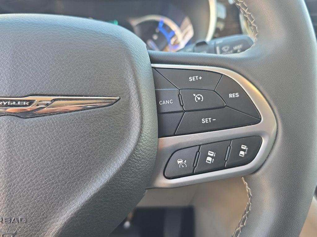 2023 Chrysler Pacifica Hybrid Limited