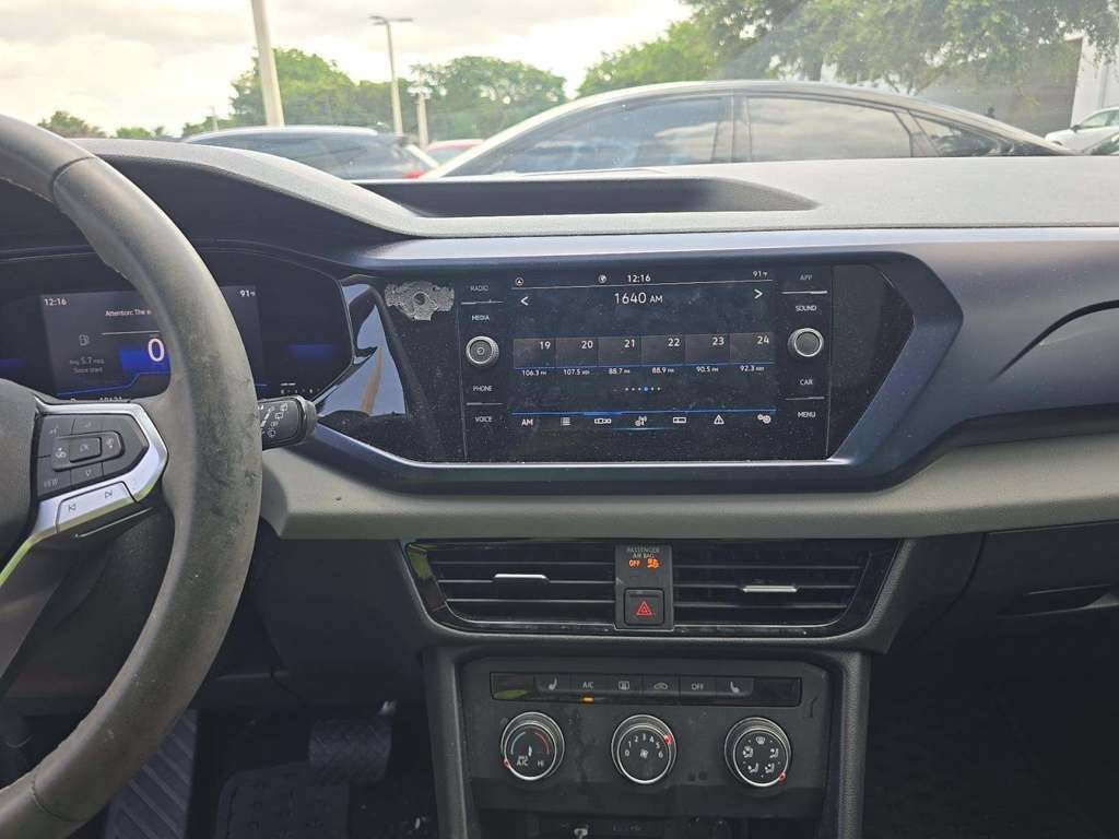 2022 Volkswagen Taos SE