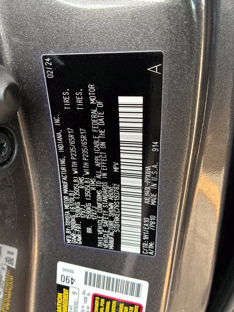 2024 Toyota Sienna XLE