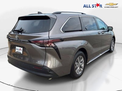 2024 Toyota Sienna XLE
