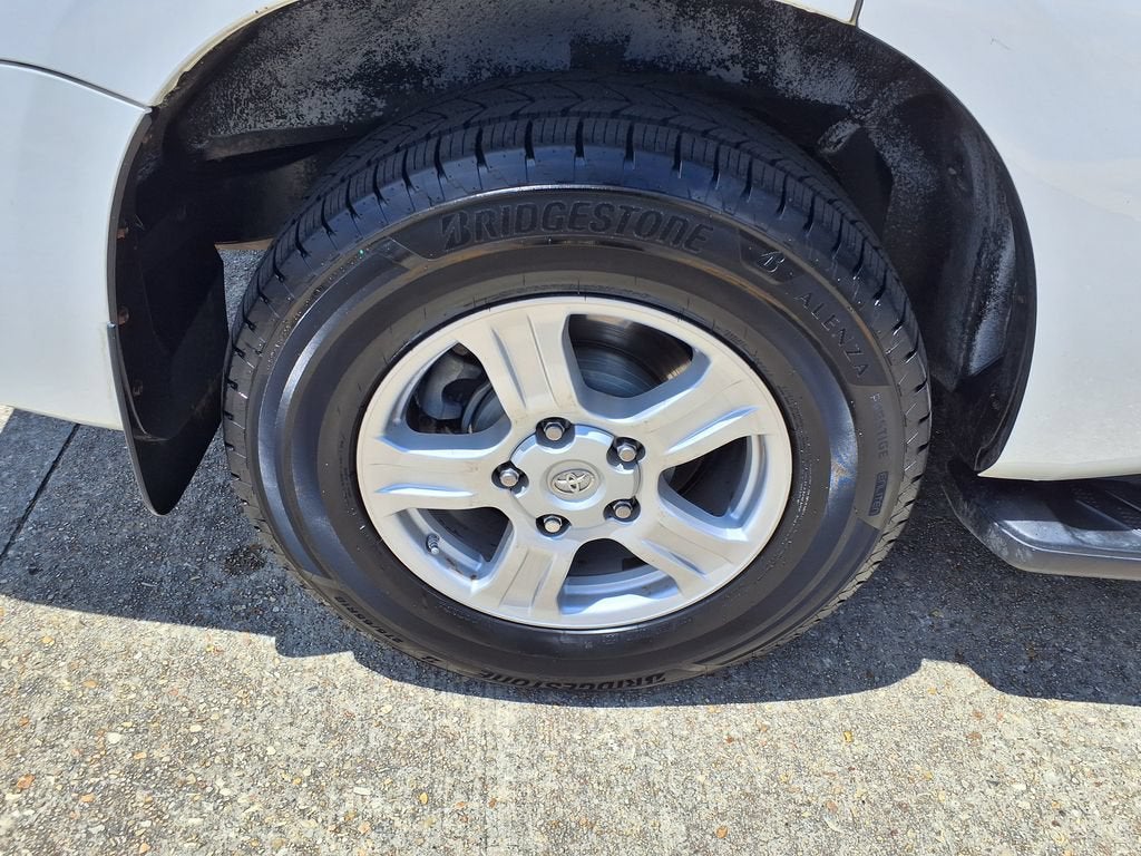 2017 Toyota Sequoia SR5