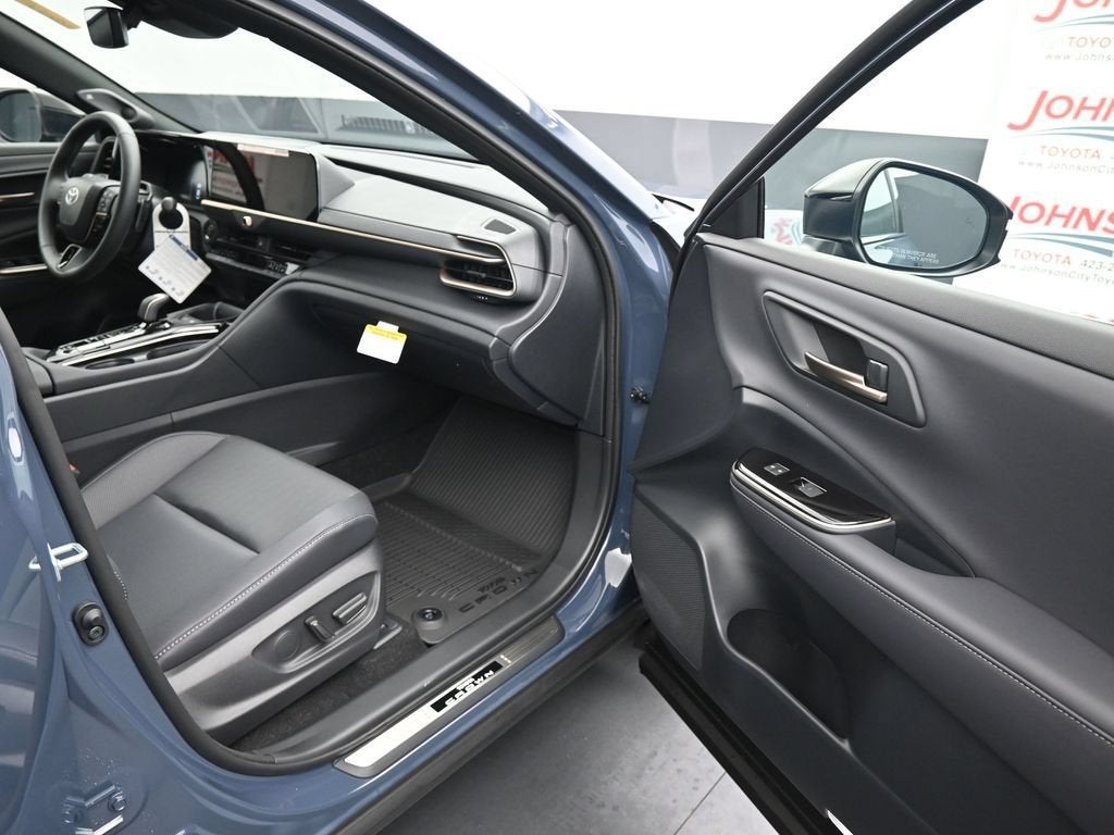2026 Toyota Crown Platinum