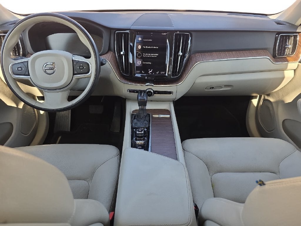 2021 Volvo XC60 Momentum