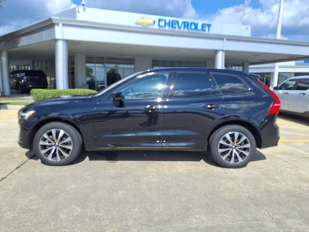 2024 Volvo XC60 Plus Dark Theme