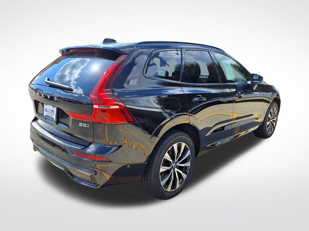 2024 Volvo XC60 Plus Dark Theme