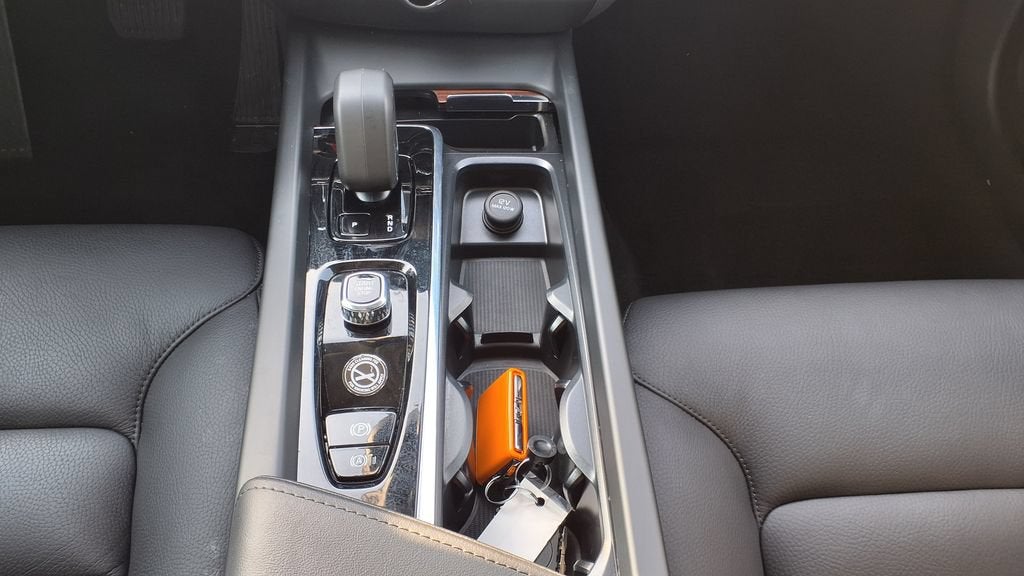 2025 Volvo V60 Cross Country Plus