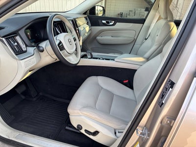 2025 Volvo XC60 Plus