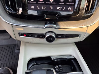 2025 Volvo XC60 Plus