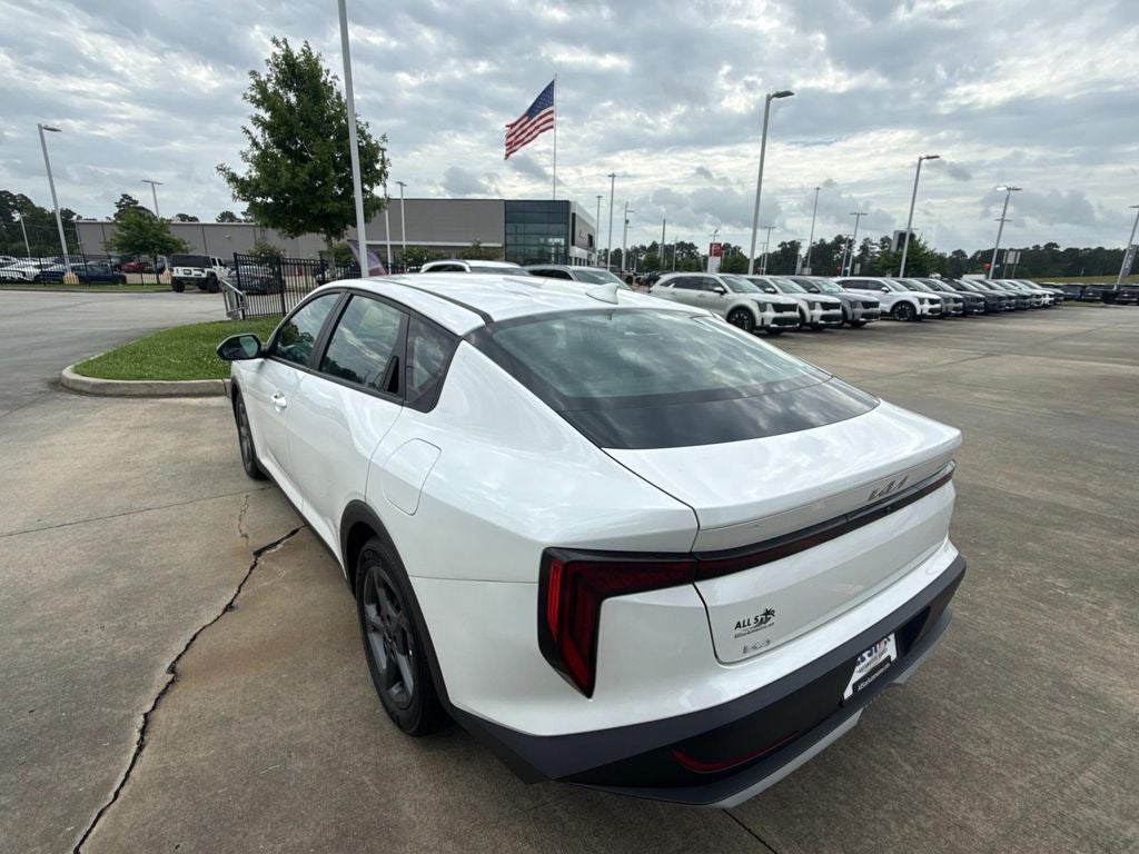 2025 Kia K4 LXS