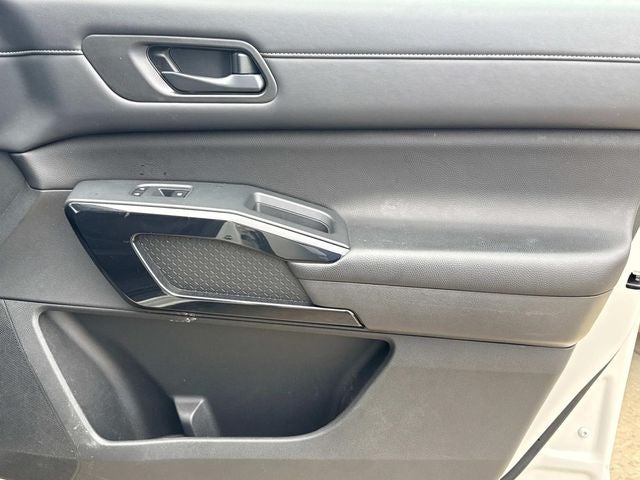 2023 Nissan Pathfinder SV