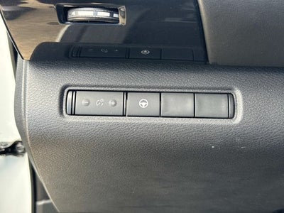 2023 Nissan Pathfinder SV