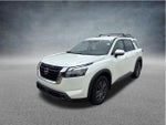 2023 Nissan Pathfinder SV
