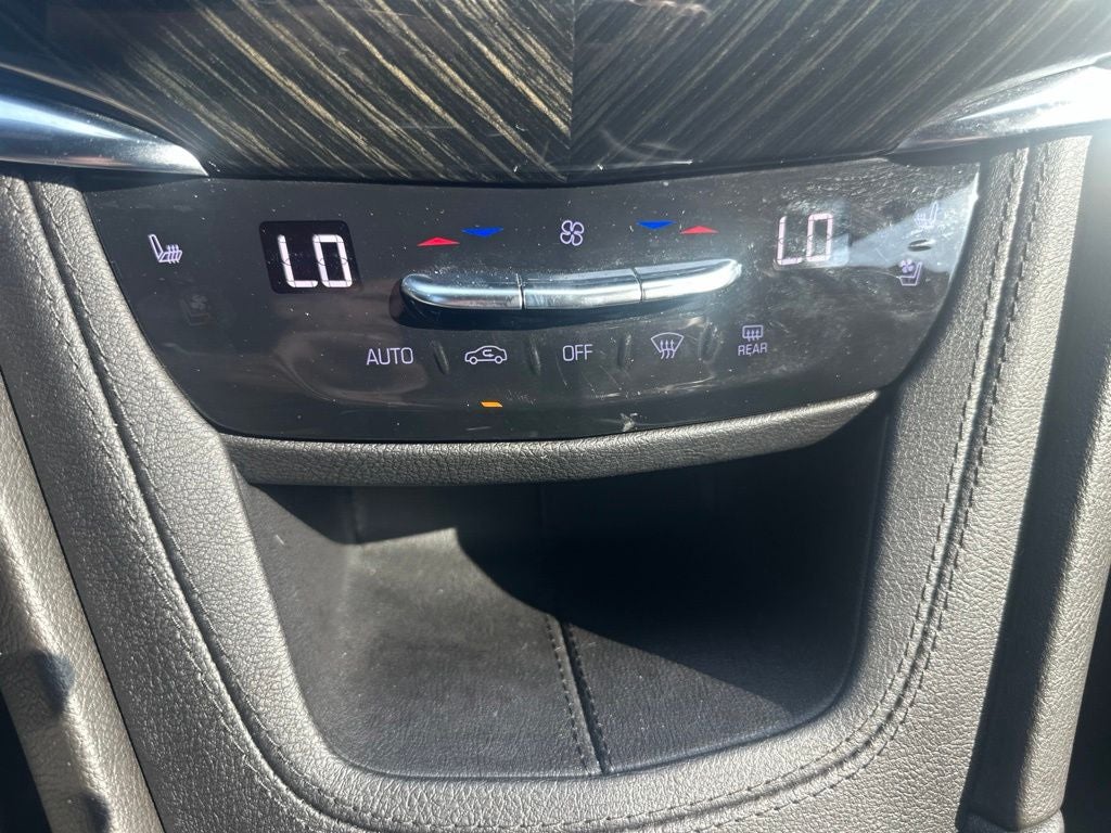 2022 Cadillac XT6 Premium Luxury