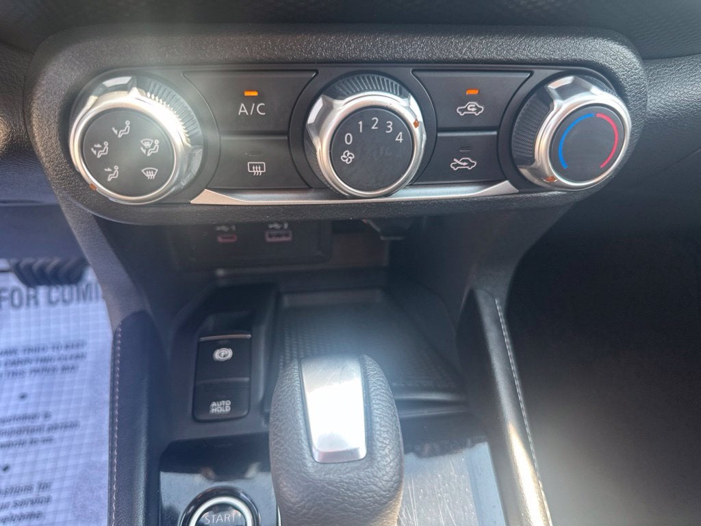 2023 Nissan Kicks SV