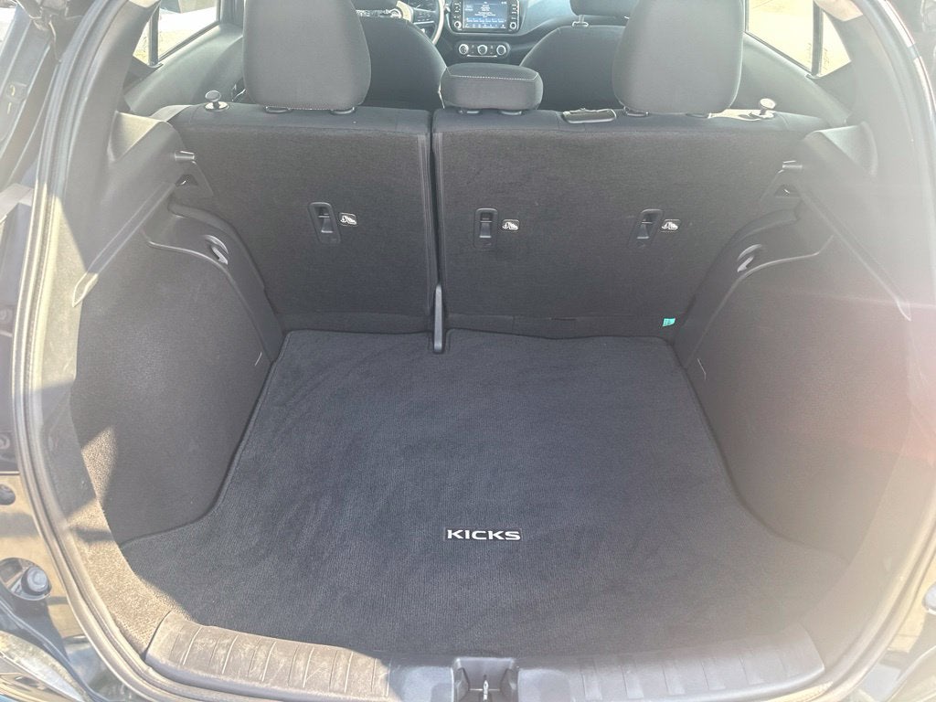 2023 Nissan Kicks SV