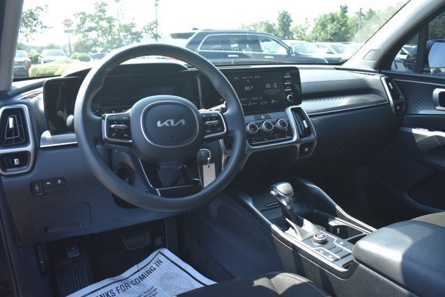 2023 Kia Sorento LX