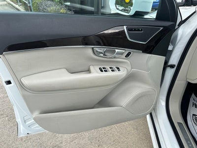 2019 Volvo XC90 T5 Momentum