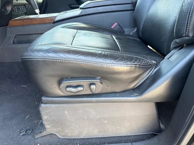 2010 Nissan Titan LE