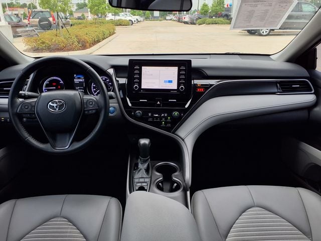 2021 Toyota Camry Hybrid SE