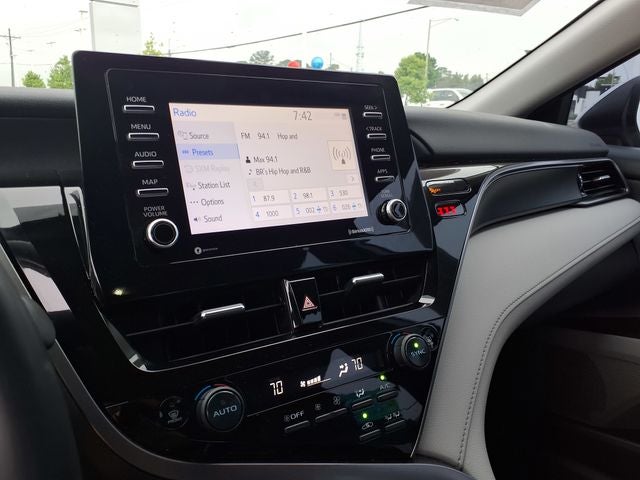 2021 Toyota Camry Hybrid SE