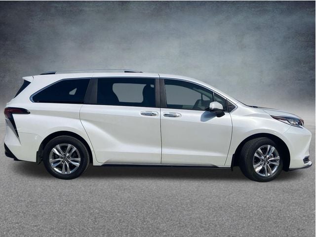 2024 Toyota Sienna Limited 7 Passenger