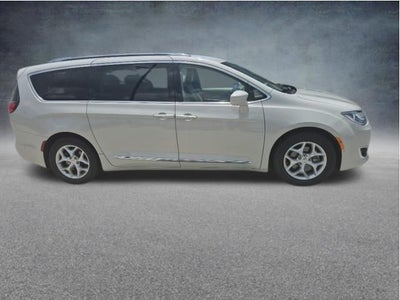 2019 Chrysler Pacifica Touring L Plus