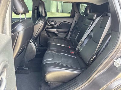 2019 Jeep Cherokee Limited FWD