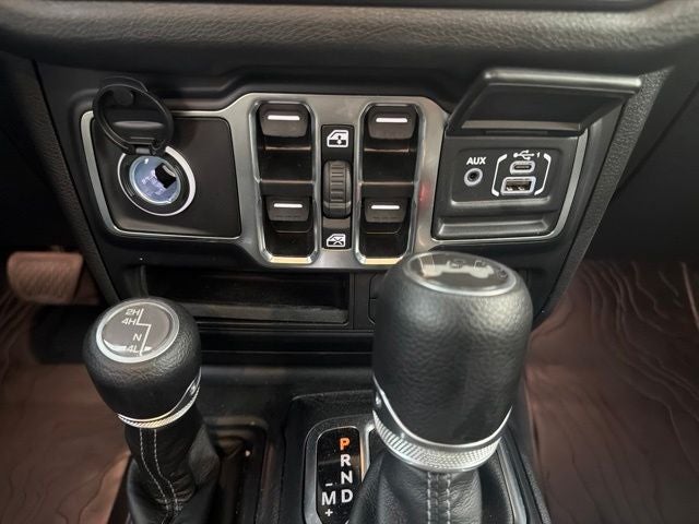 2025 Jeep Wrangler 4-Door Summit 4x4