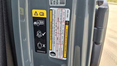 2025 Jeep Wrangler 4-Door Willys 4x4