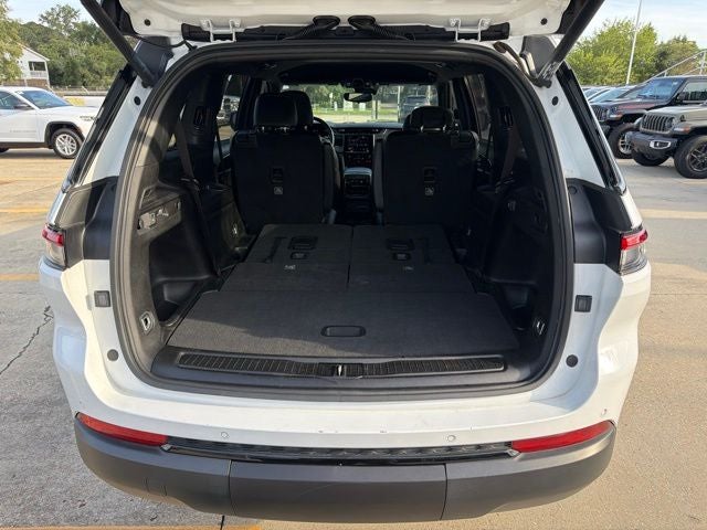 2023 Jeep Grand Cherokee L Altitude 4x2