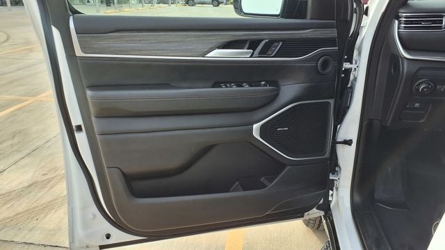 2024 Jeep Wagoneer L Series II 4x2