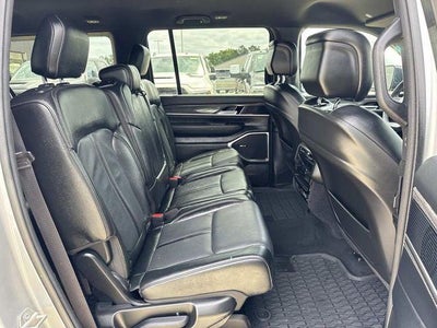 2024 Jeep Wagoneer L Series II 4x2