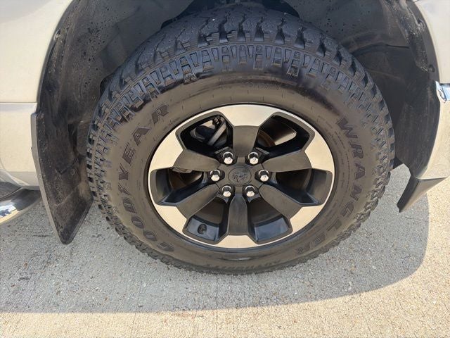2022 RAM 1500 Big Horn Quad Cab 4x2 6'4' Box