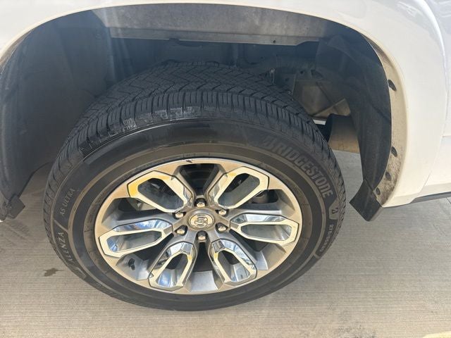 2021 RAM 1500 Laramie Crew Cab 4x2 6'4' Box