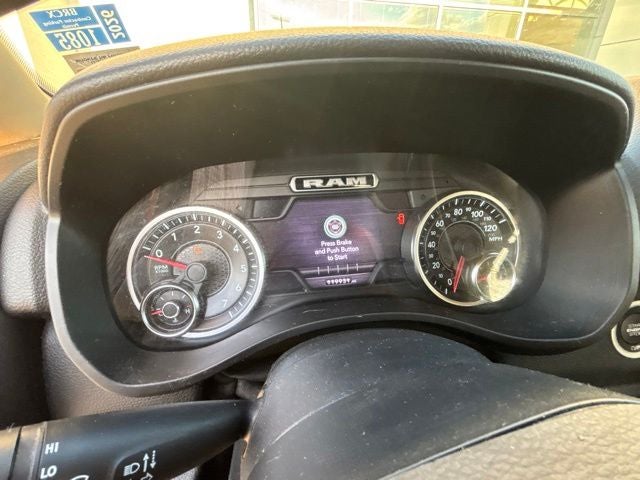 2020 RAM 1500 Big Horn Quad Cab 4x4 6'4' Box