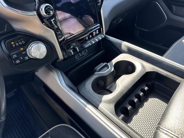 2022 RAM 1500 Laramie Crew Cab 4x4 5'7' Box