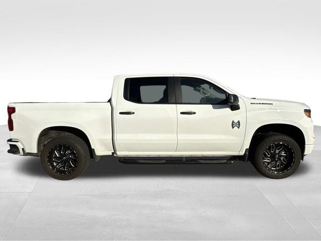 2022 Chevrolet Silverado 1500 2WD Crew Cab Short Bed Custom