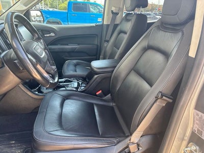 2022 GMC Canyon 4WD Crew Cab Short Box AT4 - Leather